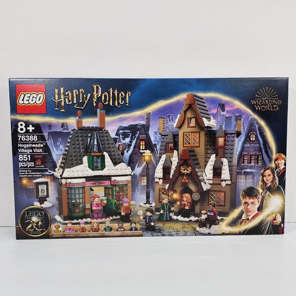 LEGO Harry Potter: Hogsmeade Village Visit (76388) - Picture 1 of 10